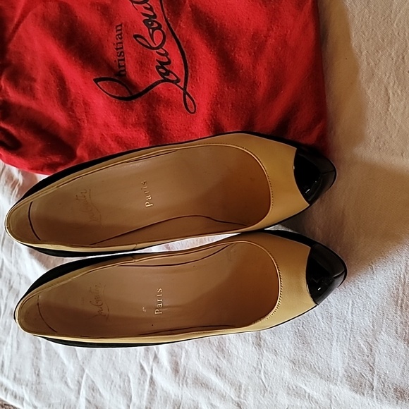 Christian Louboutin, Black & Tan, Size 37.5 - Picture 3 of 7